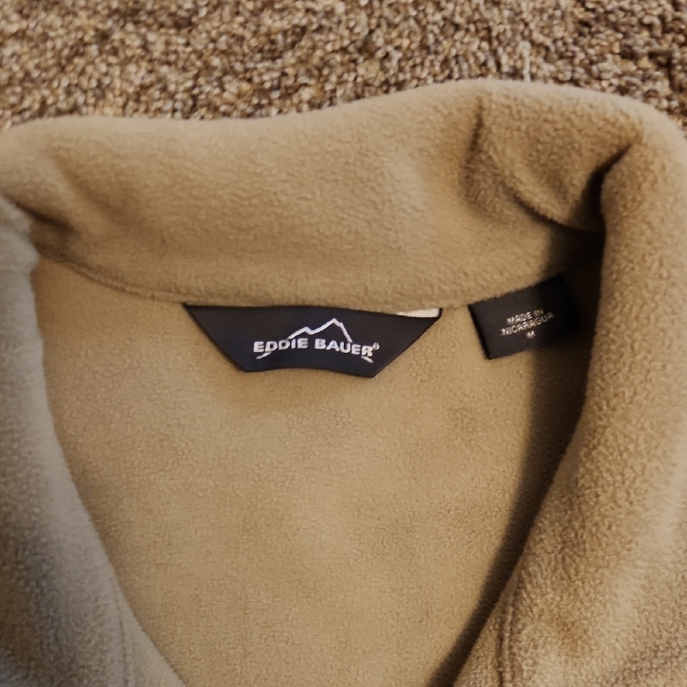 Eddie Bauer Men's Beige Fleece Vest with Charcoal Pocket - Picture 2 of 2